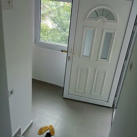 Appartamento Ayna *